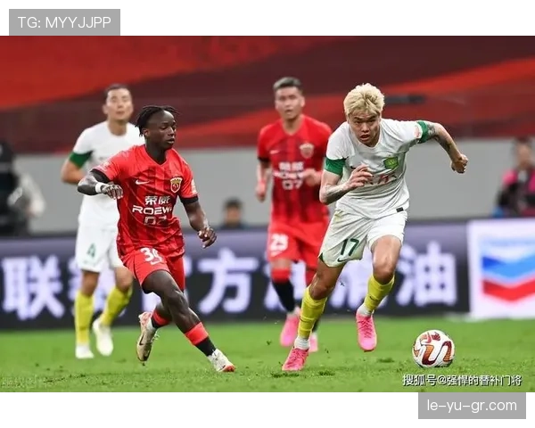 年轻前锋持续爆发助球队逆转取胜，表现亮眼引关注