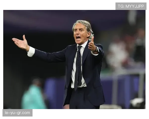 佩德里沙特转会传闻持续发酵，球员本人尚未回应相关消息