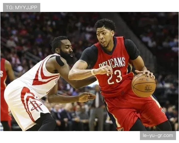 科里森利用挡拆篮下得分效率优于队友，拉开内线威胁差距